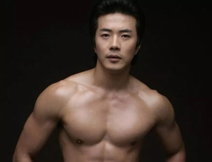 Kwon Sang Woo vẫn khiến fan mê mệt ở tuổi 47 (Ảnh: Internet)