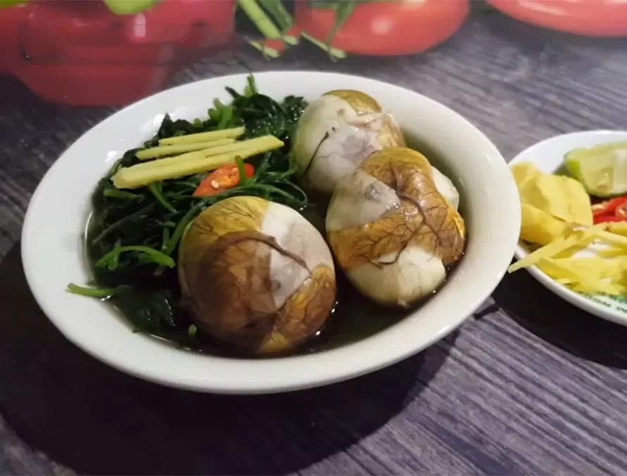 Món ăn nên kiêng tháng 7 Âm lịch: Trứng vịt lộn (Ảnh: Internet) Món ăn nên kiêng tháng 7 Âm lịch: Trứng vịt lộn (Ảnh: Internet)