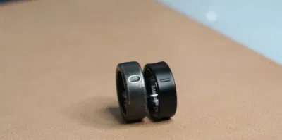 Đèn báo cảm biến của nhẫn thông minh Galaxy Ring và Oura Ring 3 (Ảnh: Internet) Đèn báo cảm biến của nhẫn thông minh Galaxy Ring và Oura Ring 3 (Ảnh: Internet)