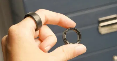 Nhẫn thông minh Samsung Galaxy Ring và Oura Ring 3 (Ảnh: Internet) Nhẫn thông minh Samsung Galaxy Ring và Oura Ring 3 (Ảnh: Internet)
