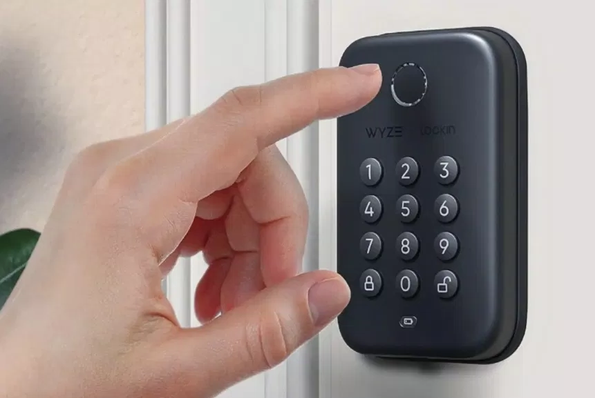 Sử dụng ổ khóa Wyze Lock Bolt (Ảnh: Internet) Sử dụng ổ khóa Wyze Lock Bolt (Ảnh: Internet)