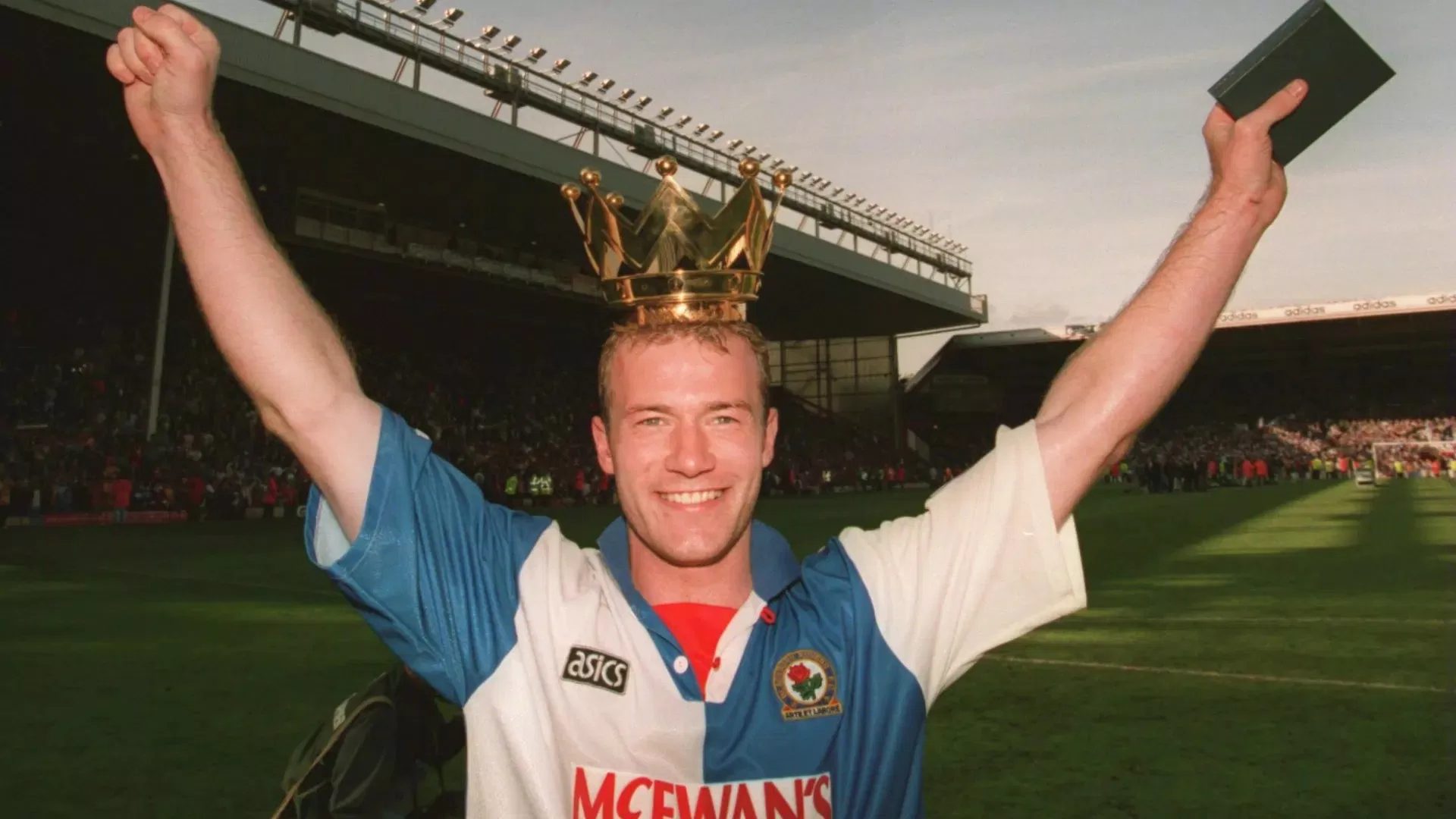 Alan Shearer trong màu áo Blackburn (Nguồn: Internet)