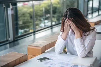 Khi giới trẻ rơi vào vòng xoáy “Tôi không đủ giỏi” Khi giới trẻ rơi vào vòng xoáy “Tôi không đủ giỏi”