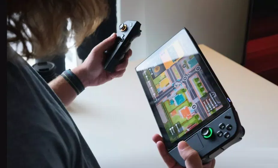 Máy chơi game Lenovo Legion Go (Ảnh: Internet) Máy chơi game Lenovo Legion Go (Ảnh: Internet)