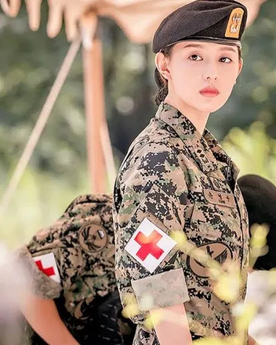 Kim Ji Won tiếp tục tỏa sáng trong “Fight for My Way” và “Arthdal Chronicles” (Ảnh: Internet)
