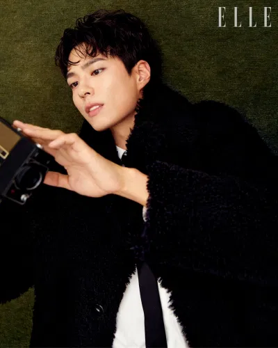 Park Bo Gum cho biết những khoảnh khắc vinh quang trong sự nghiệp là khi mọi người yêu thích các bộ phim và nhớ tên các nhân vật của anh (Ảnh: Internet)