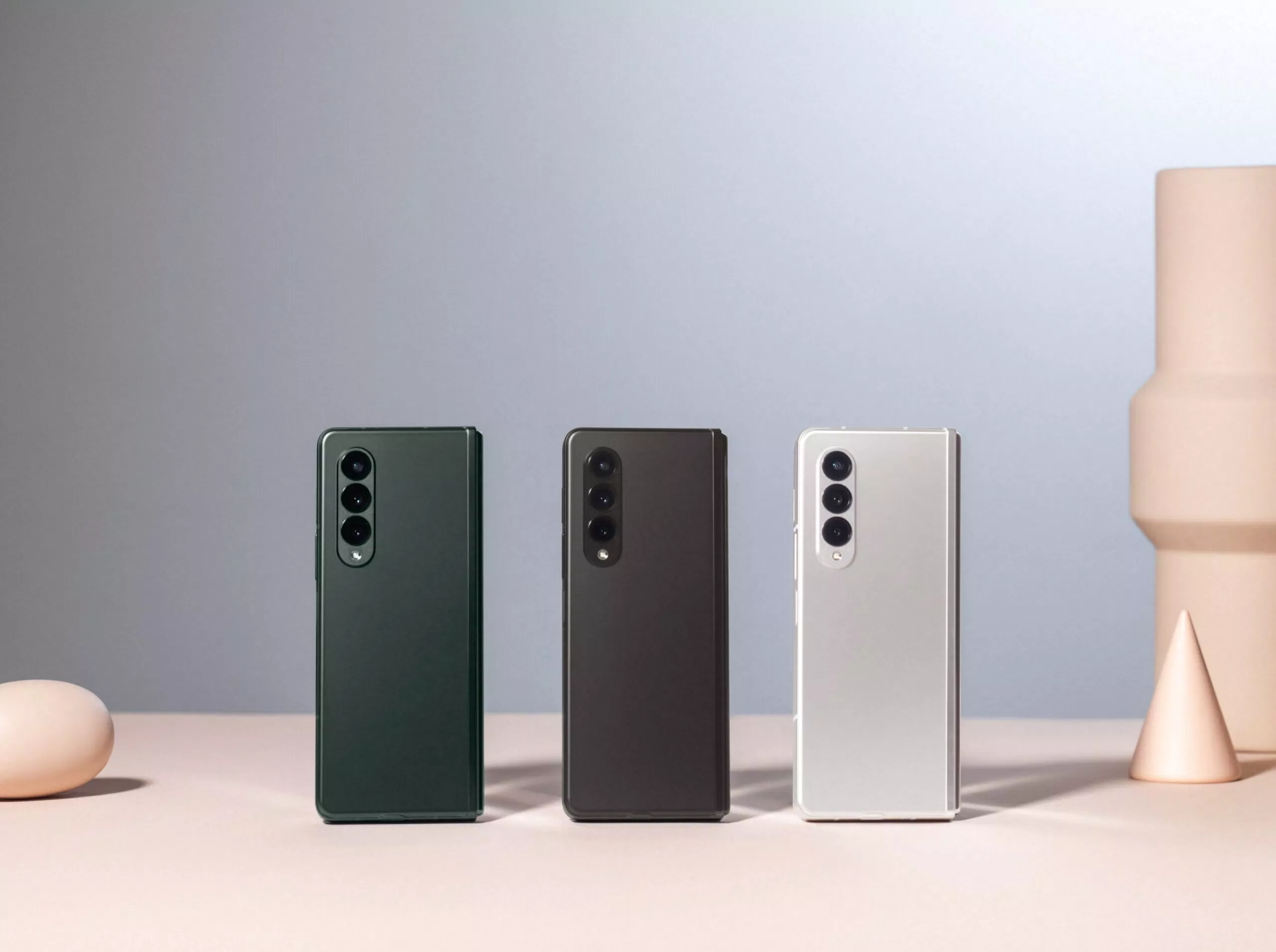 Samsung Galaxy Z Fold3 - Đỉnh Cao Công Nghệ Gập Mở (Nguồn: Internet) Samsung Galaxy Z Fold3 - Đỉnh Cao Công Nghệ Gập Mở (Nguồn: Internet)