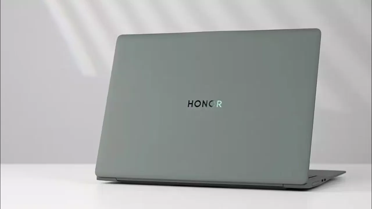 Honor Magicbook Art 14 với sắc xanh rêu siêu cuốn hút (Nguồn: Internet)