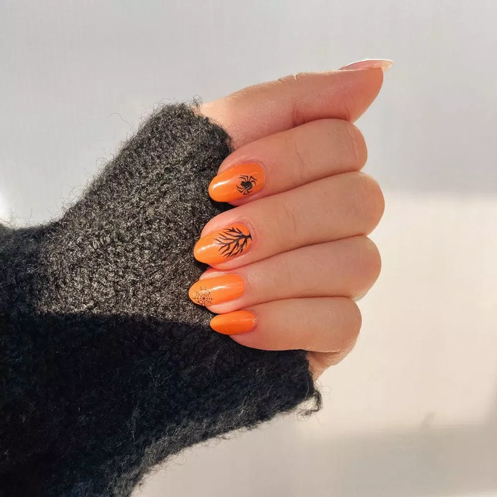 Những mẫu nail Halloween "ma mị"