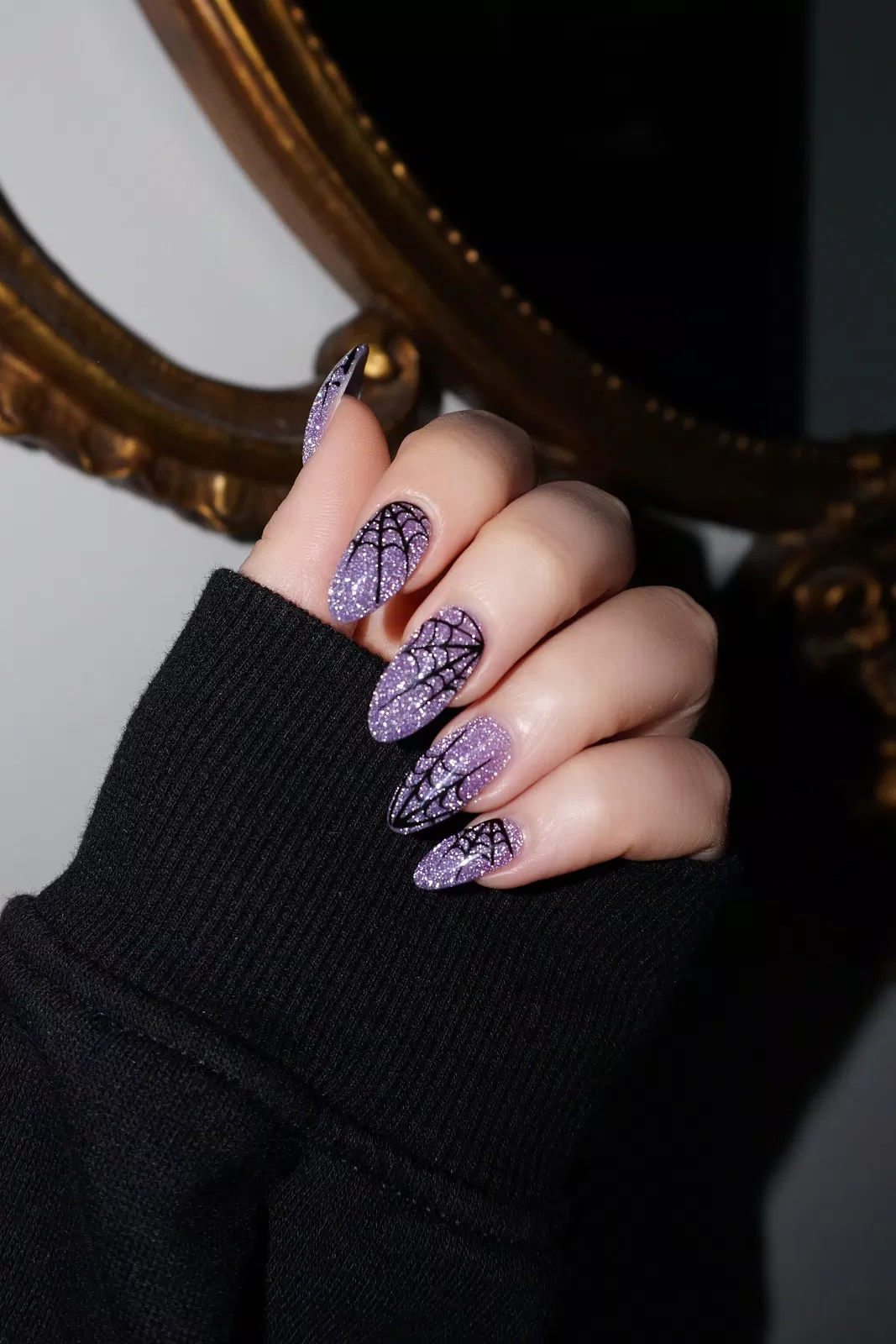 Những mẫu nail Halloween "ma mị"