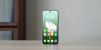 OPPO Find X8 Series với màn hình đục lỗ quen thuộc (Ảnh: Internet) OPPO Find X8 Series với màn hình đục lỗ quen thuộc (Ảnh: Internet)