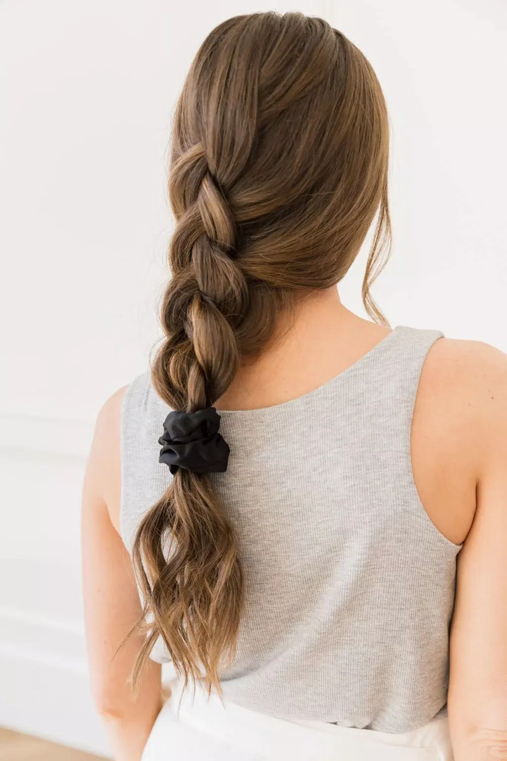 Một vài kiểu tóc sử dụng Scrunchies