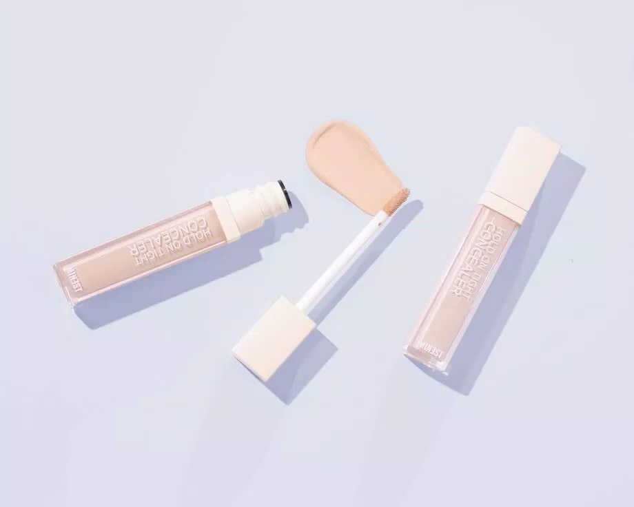 Concealer chất lượng giúp che các khuyết điểm cơ bản như thân mụn, quầng thâm,... (Nguồn: Internet)