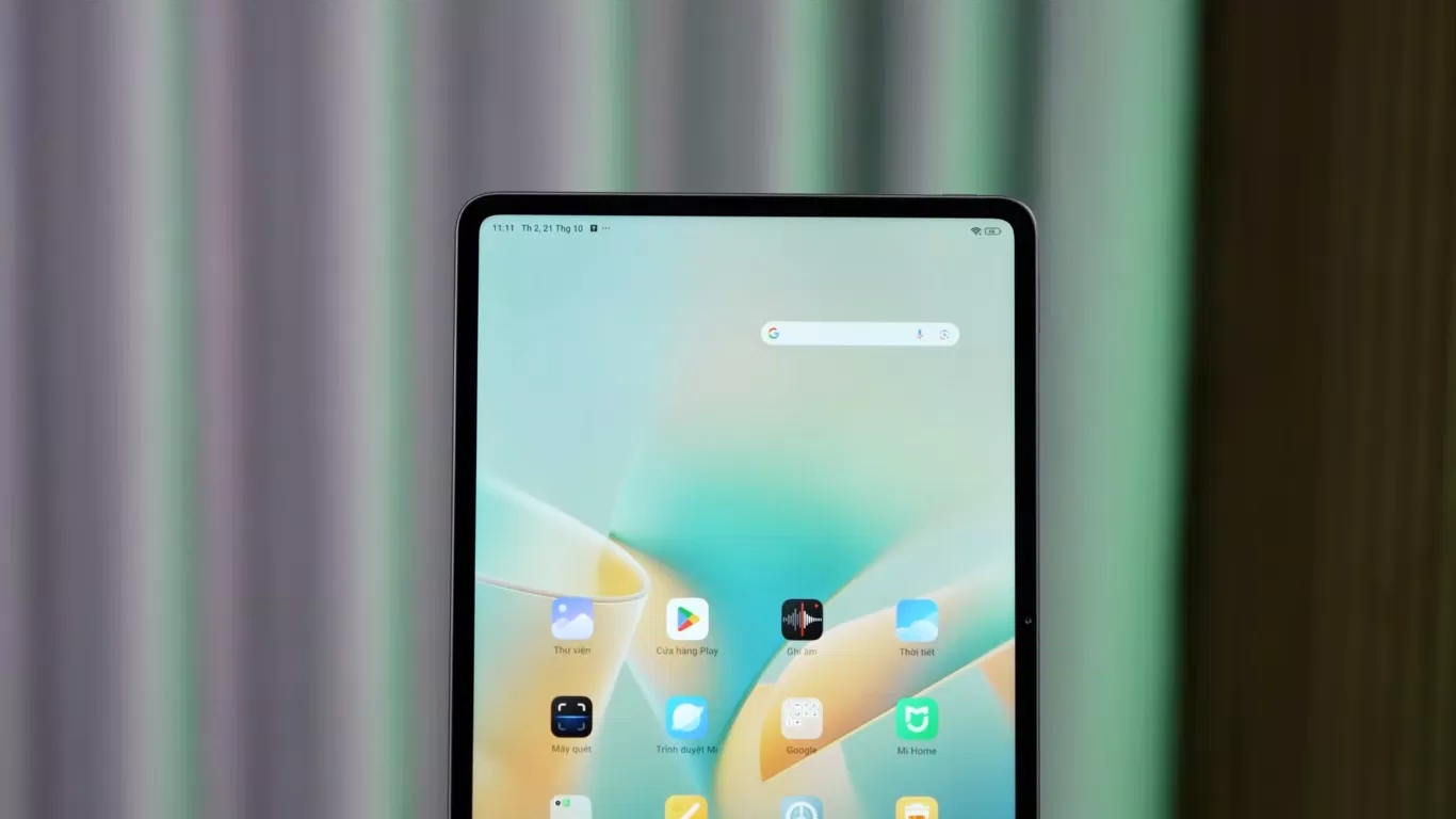 Xiaomi Pad 6S Pro có viền màn hình khá mỏng, nhưng độ dày vẫn đủ để khi tì tay không bị chạm vào màn hình (Ảnh: Internet) Xiaomi Pad 6S Pro có viền màn hình khá mỏng, nhưng độ dày vẫn đủ để khi tì tay không bị chạm vào màn hình (Ảnh: Internet)