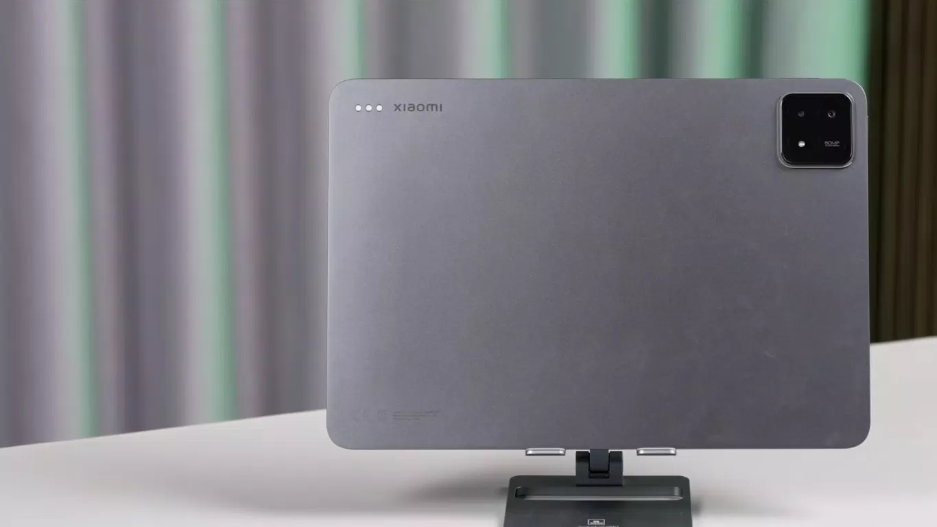 Xiaomi Pad 6S Pro có mặt lưng kim loại khá sang trọng (Ảnh: Internet) Xiaomi Pad 6S Pro có mặt lưng kim loại khá sang trọng (Ảnh: Internet)