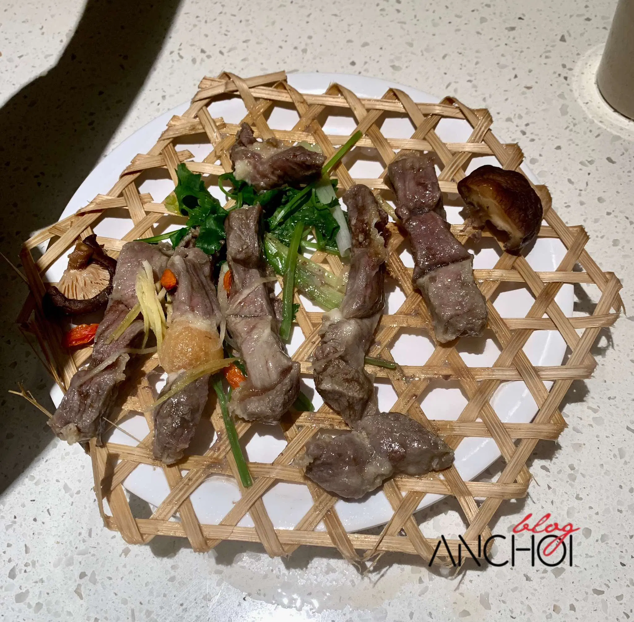 Món bò hấp tại Cloud Pot (nguồn: BlogAnChoi)