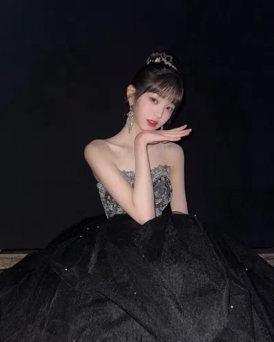 Những câu nói của Jang Wonyoung "dạy" bạn yêu bản thân đúng cách (Ảnh: Internet)