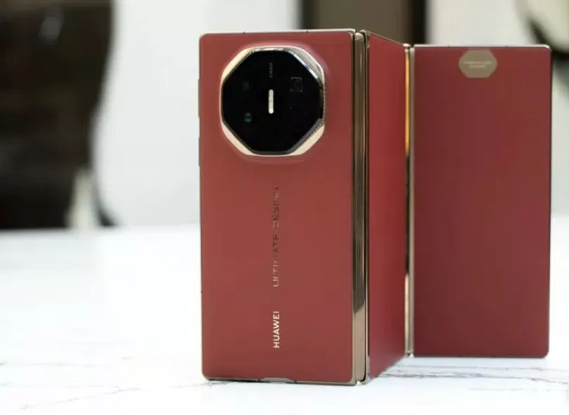 Điện thoại gập 3 màn hình HUAWEI Mate XT (Ảnh: Internet) Điện thoại gập 3 màn hình HUAWEI Mate XT (Ảnh: Internet)