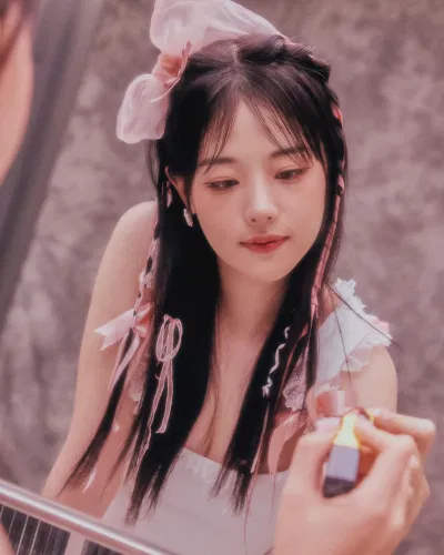 QWER Hina (Ảnh: Internet)