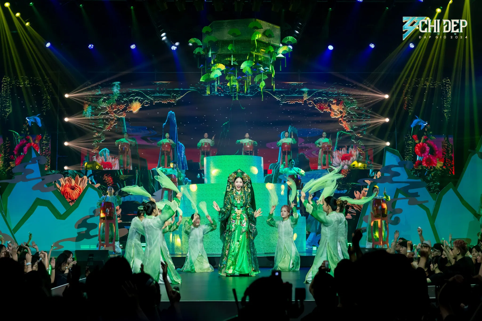 Lời bài hát Phong Nữ x Cô Đôi Thượng Ngàn