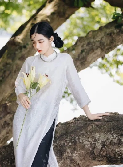 kiểu búi tóc củ tỏi chính là lựa chọn hoàn hảo