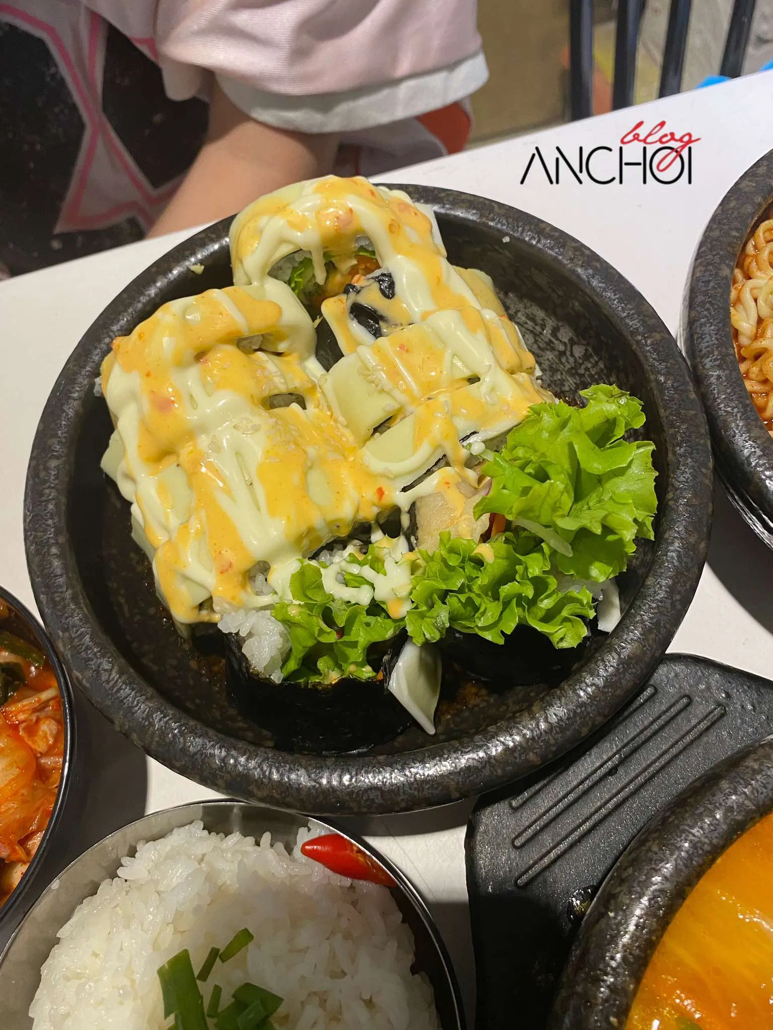 Món kimbap bò tại quán Kobop Korean Food (nguồn: BlogAnChoi)