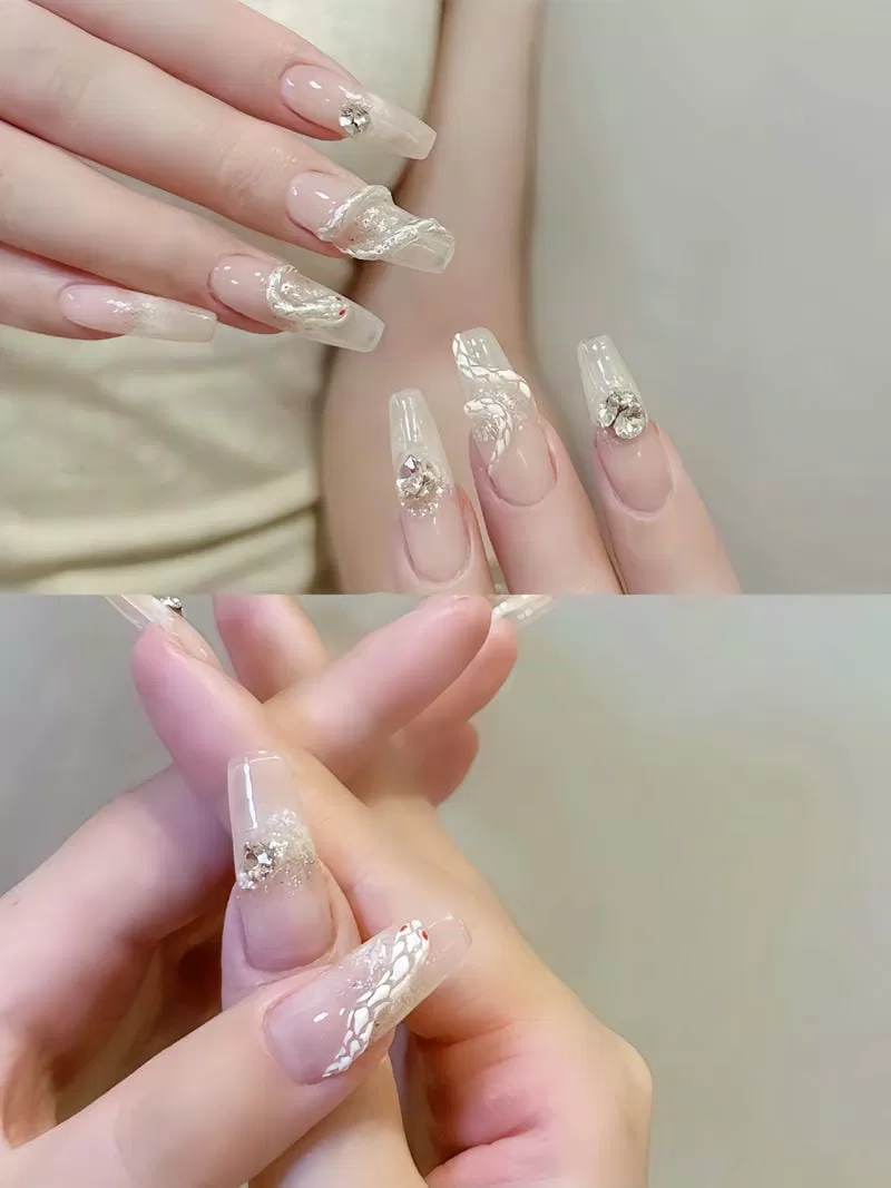 Mẫu nail 2025 đẹp hình rắn, đu trend Ất Tỵ (Ảnh: Internet)