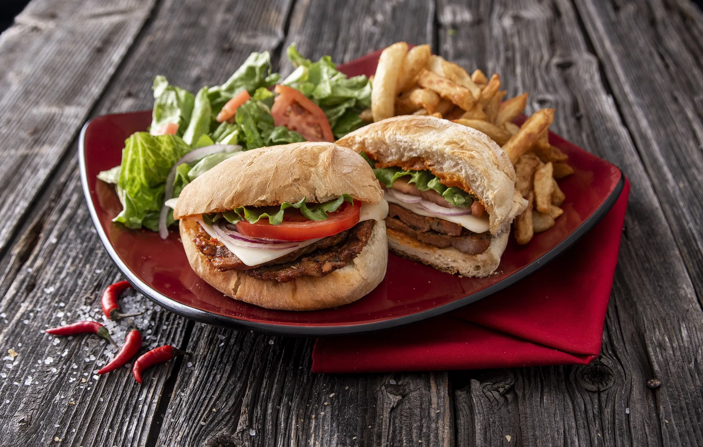 Bifana là một trong những loại bánh sandwich phổ biến nhất ở đất nước Bồ Đào Nha