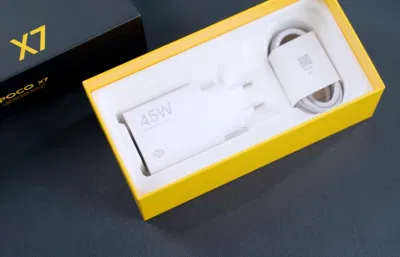 POCO X7 được tặng kèm củ sạc 45W (Ảnh: Internet) POCO X7 được tặng kèm củ sạc 45W (Ảnh: Internet)
