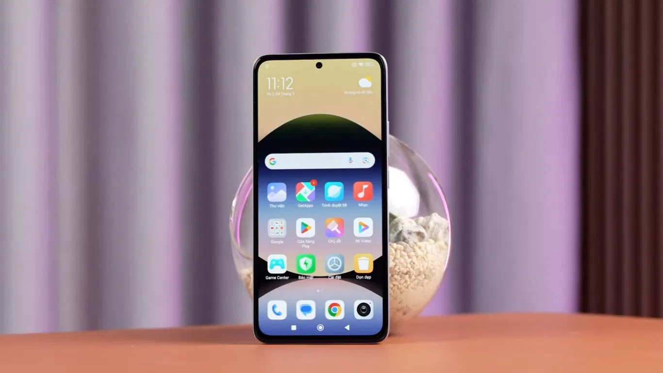 Redmi Note 14 4G với kiểu thiết kế màn hình đục lỗ khá ấn tượng (Ảnh: Internet) Redmi Note 14 4G với kiểu thiết kế màn hình đục lỗ khá ấn tượng (Ảnh: Internet)