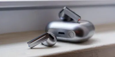 Tai nghe Galaxy Buds 3 Pro của Samsung (Ảnh: Internet) Tai nghe Galaxy Buds 3 Pro của Samsung (Ảnh: Internet)