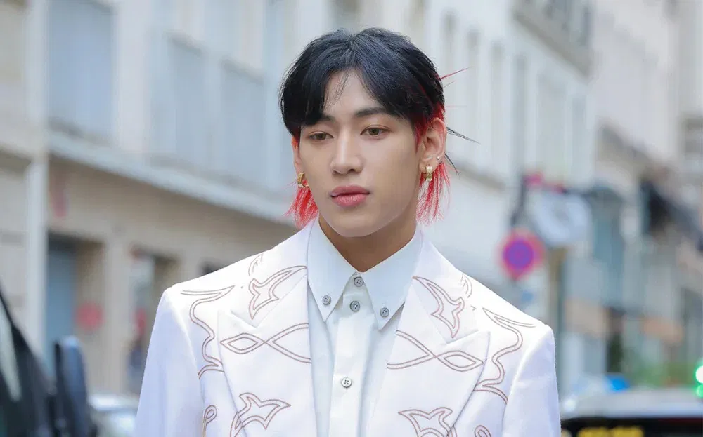 Cư dân mạng suy đoán rằng nam idol có thể đang chuẩn bị thành lập đội ngũ quản lý riêng (Ảnh: Internet)