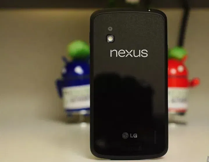 Điện thoại Nexus 4 (Ảnh: Internet)