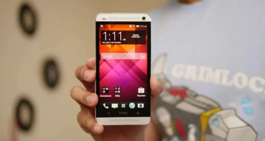 Điện thoại HTC One M7 (Ảnh: Internet)
