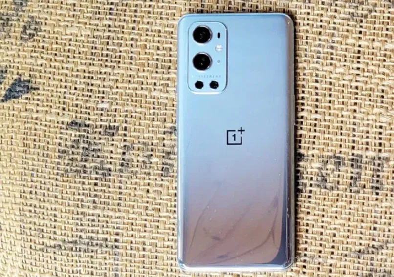 Điện thoại OnePlus 9 Pro (Ảnh: Internet)
