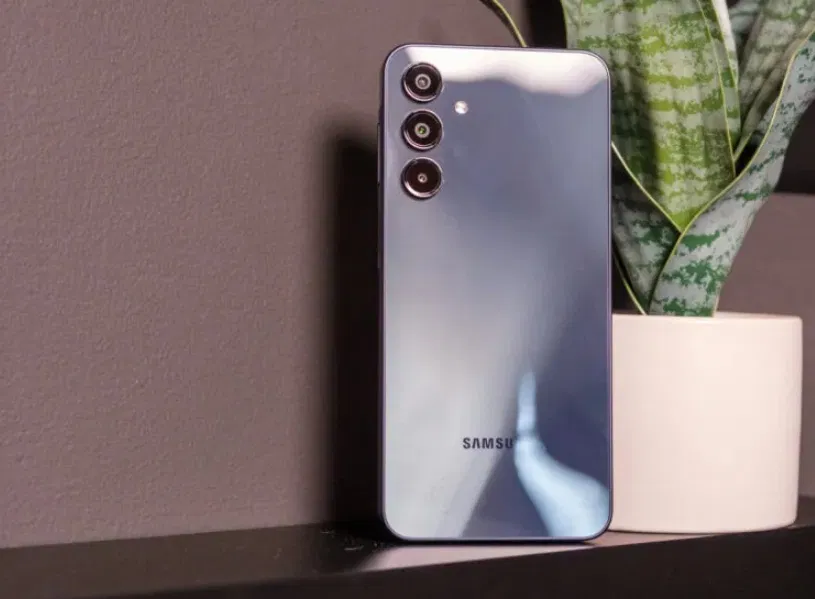 Mặt sau nổi bật của Samsung Galaxy A16 5G (Ảnh: Internet) Mặt sau nổi bật của Samsung Galaxy A16 5G (Ảnh: Internet)