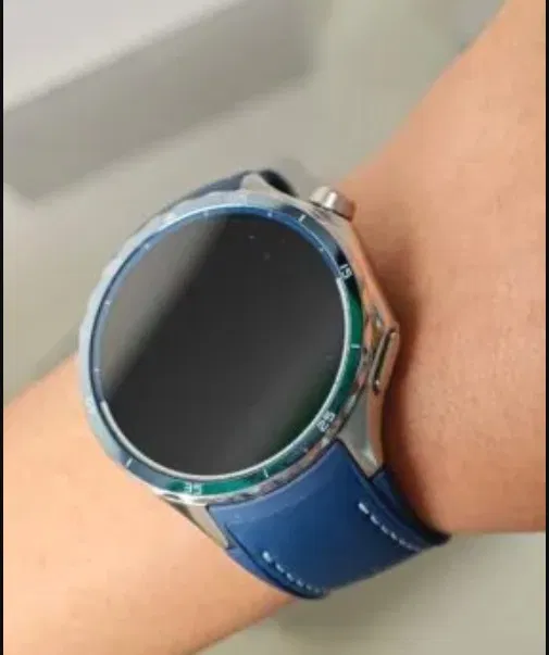 Hình ảnh thực tế của đồng hồ OPPO Watch X2 (Ảnh: Internet) Hình ảnh thực tế của đồng hồ OPPO Watch X2 (Ảnh: Internet)