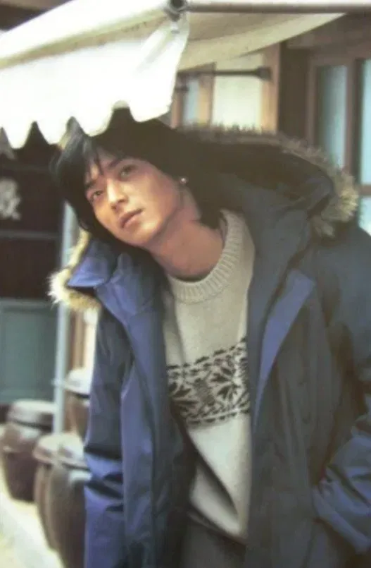 Cư dân mạng một lần nữa xuýt xoa trước vẻ đẹp không góc chết của nam diễn viên (Ảnh: Internet)