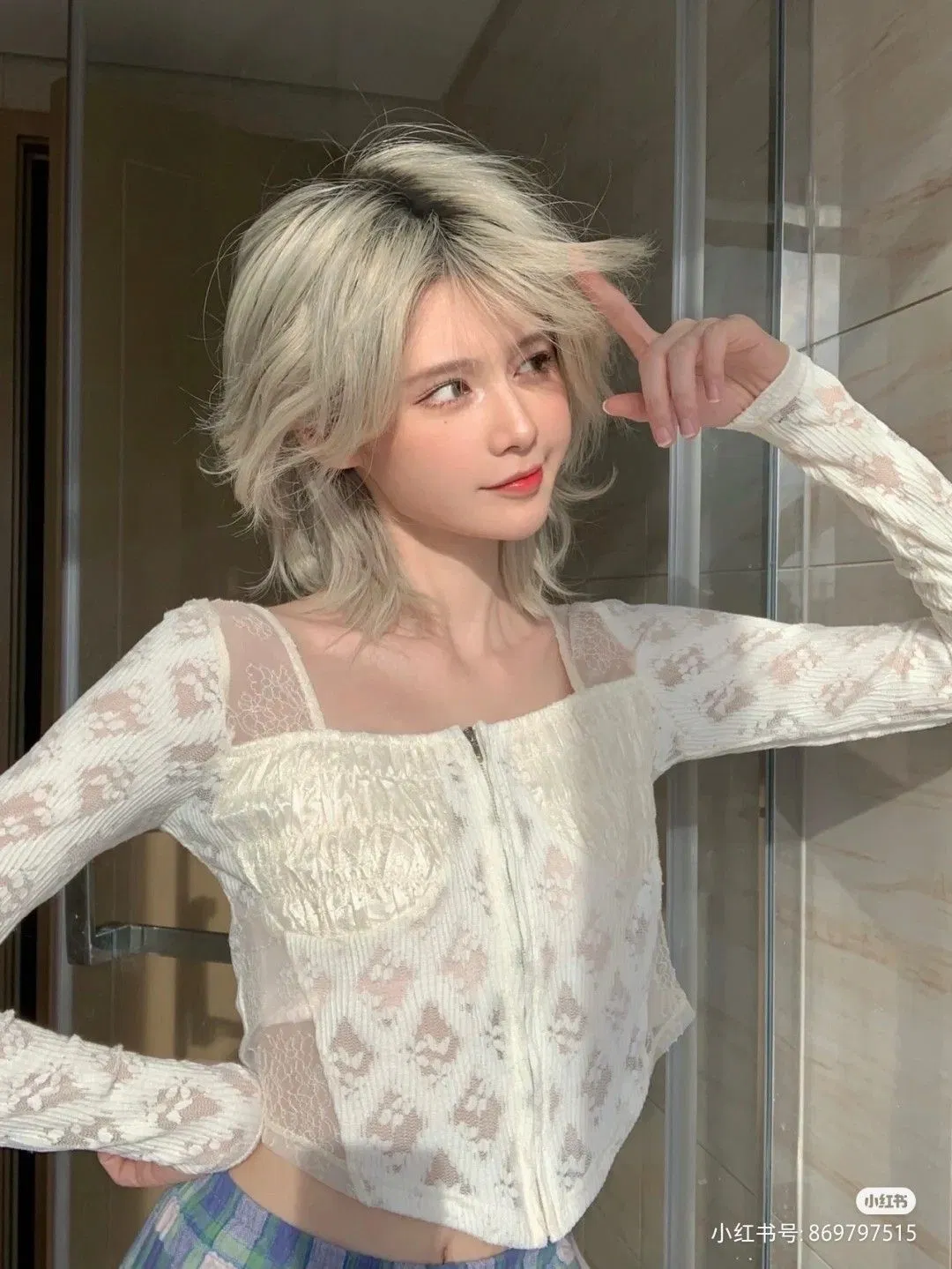 Kiểu tóc mullet đuôi sói nữ dáng cánh bướm (Ảnh: Internet)