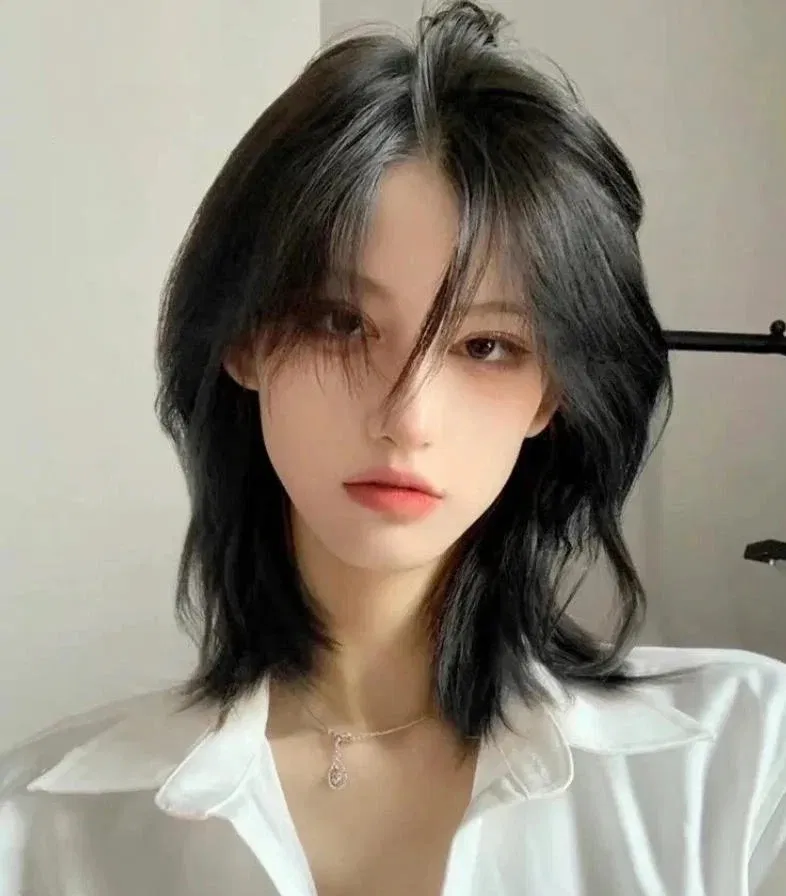 Kiểu tóc mullet đuôi sói nữ cơ bản (Ảnh: Internet)