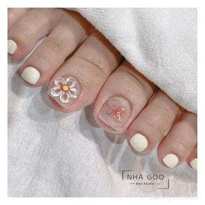 Mẫu nail chân đẹp sáng da (Ảnh: Internet)