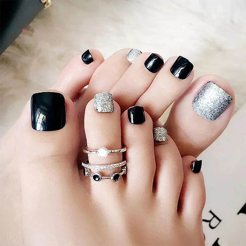 Mẫu nail chân đẹp sáng da (Ảnh: Internet)