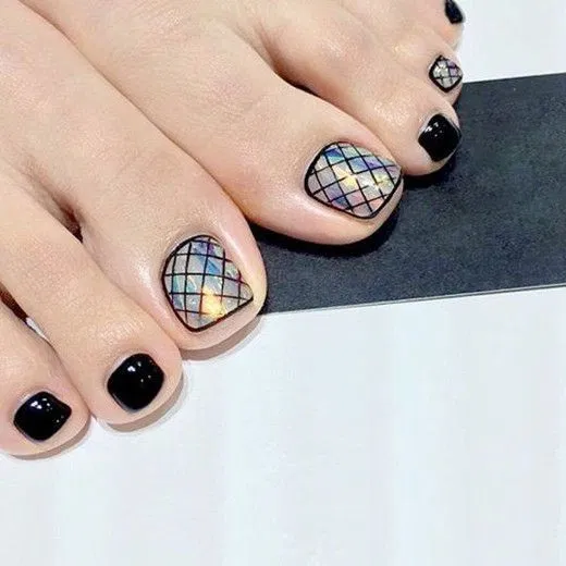 Mẫu nail chân đẹp sáng da (Ảnh: Internet)