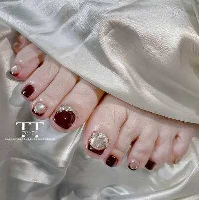 Mẫu nail chân đẹp sáng da (Ảnh: Internet)