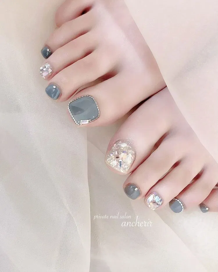Mẫu nail chân đẹp sáng da (Ảnh: Internet)