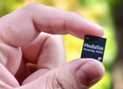 Ảnh chụp cận cảnh chip MediaTek Dimensity 9400 đã thay đổi kích thước (Ảnh: Internet) Ảnh chụp cận cảnh chip MediaTek Dimensity 9400 đã thay đổi kích thước (Ảnh: Internet)