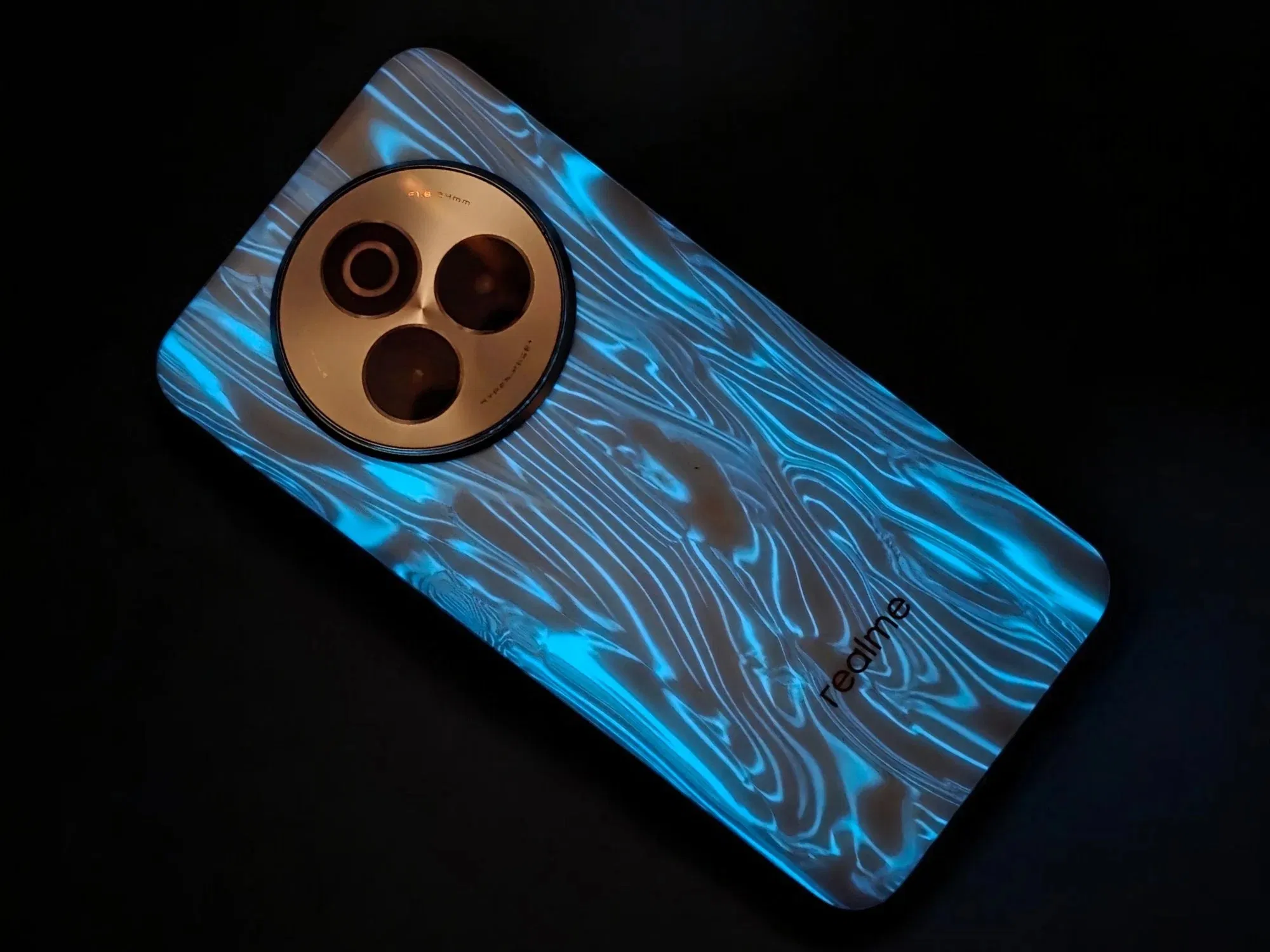 Ốp lưng Realme P3 Pro (Ảnh: Internet)