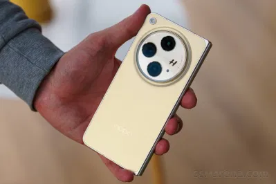 OPPO Find N5 trang bị 3 camera ở mặt sau (Ảnh: GSM Arena) OPPO Find N5 trang bị 3 camera ở mặt sau (Ảnh: GSM Arena)