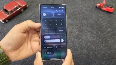 One UI 7 của Samsung năm nay cũng được làm rất chao chuốt cùng hàng loạt tính năng AI độc đáo (Nguồn: Internet)