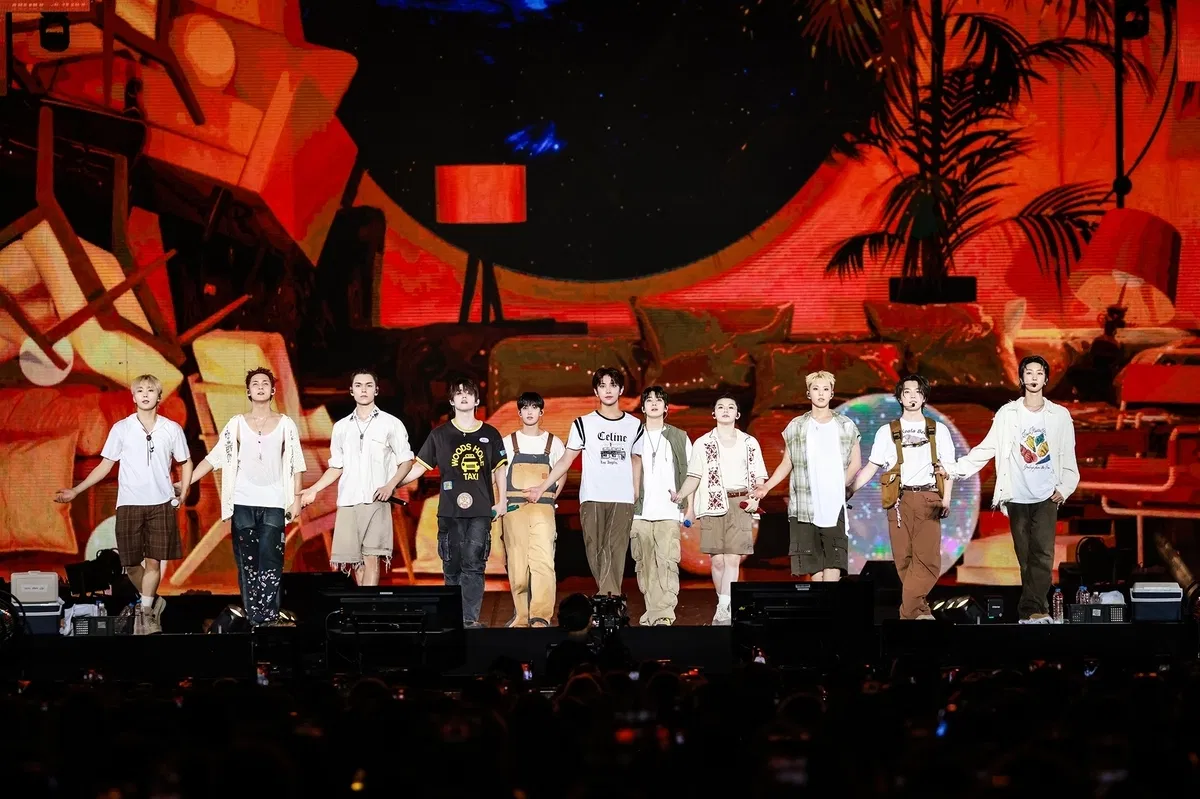 Tour diễn để lại nhiều cảm xúc đặc biệt cho cả SEVENTEEN và người hâm mộ (Ảnh: Internet)